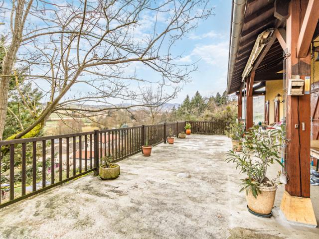 Maison 3 chambres avec belle vue et sous sol complet au calm
