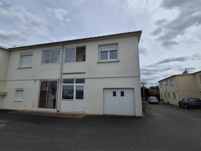 Maison 3 chambres avec jardin, terrasse et garage Proche C