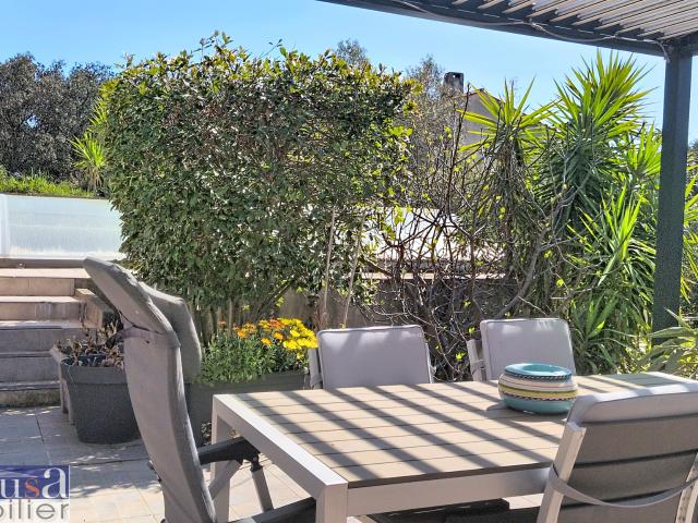 Maison meublée avec piscine 3 chambres Bezouce colline Prête à vivre