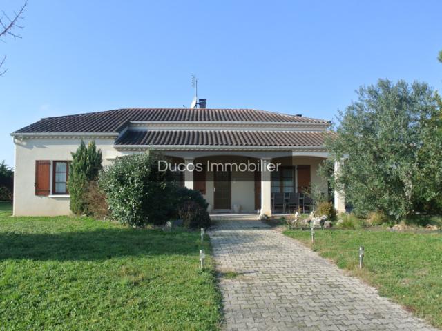Maison 3 chambres avec piscine et un hangar de 180 m2