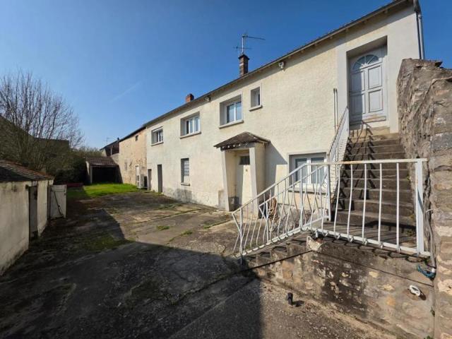 Maison 3 chambres avec terrain et dépendance