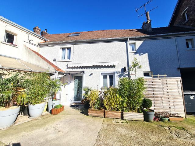 Maison 3 chambres Confort de plain pied Extérieur Stationnement