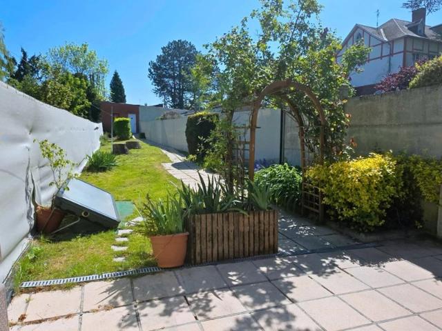 Maison 3 chambres avec garage, jardin et DPE C