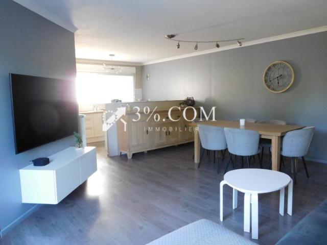 Maison 3 chambres, jardin, garage et stationnement privatif