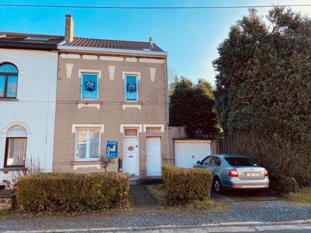 Maison 3 Chambres + JARDIN & TERRASSE à 6032 Charleroi Mont