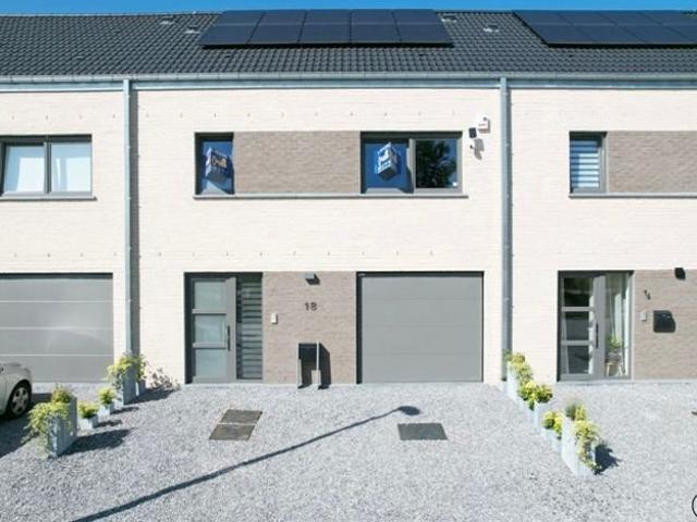 Maison 3 Chambres + JARDIN, TERRASSE & GARAGE