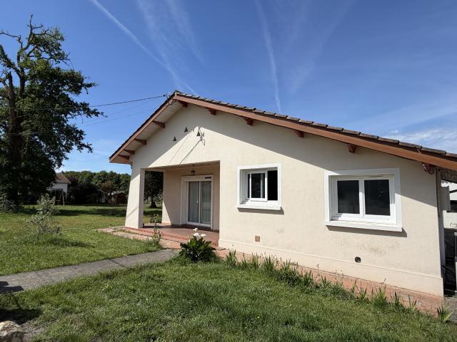 Maison 3 chambres rénovée sur 1 717 m2 de terrain avec dépendances