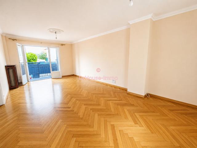 MAISON 3 CHAMBRES STATIONNEMENT SOUS SOL