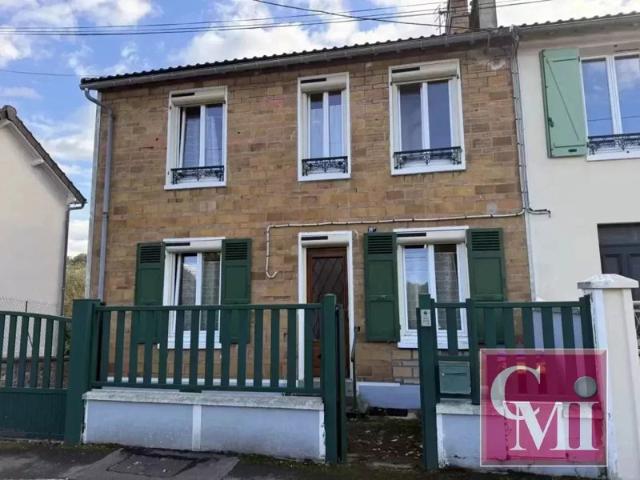 Maison 3 chambres sur 400m2 de terrain 4 appartements type