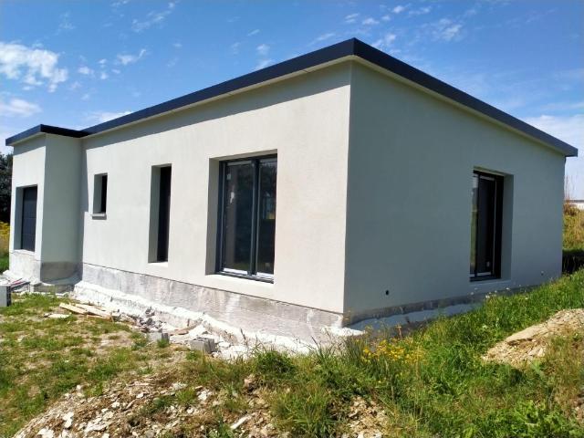 MAISON 3 CHAMBRES SUR TAULE