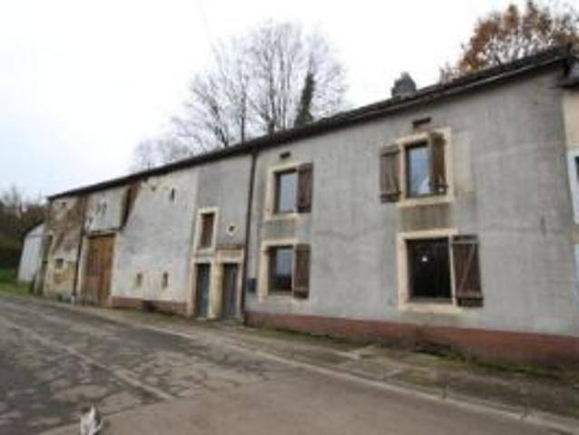 Maison 3 façades avec dépendances