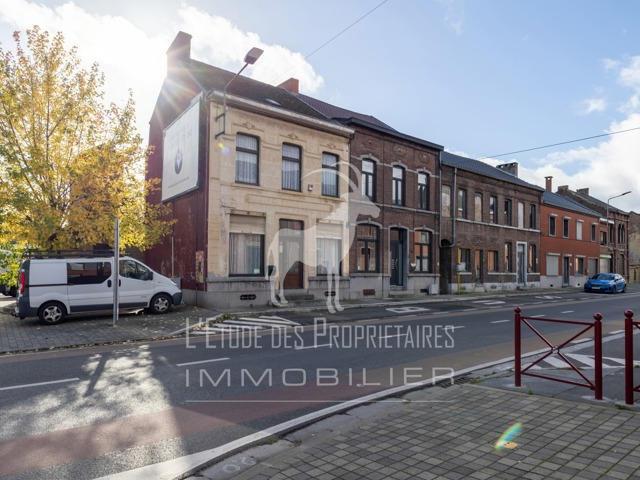 MAISON 3 FACADES A VENDRE SUR FARCIENNES