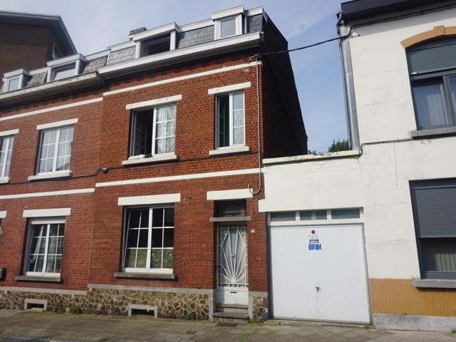 MAISON 3 FACADES, JARDIN, 3 CHAMBRES ET GARAGE NON ATTENANT