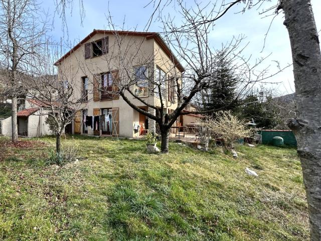 Maison 3 faces sur 405 m2 de terrain 133m² Prats de Mollo la Preste