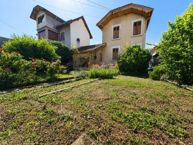 Maison 3 p 65 m2 à Cran Gevrier entièrement à rénover