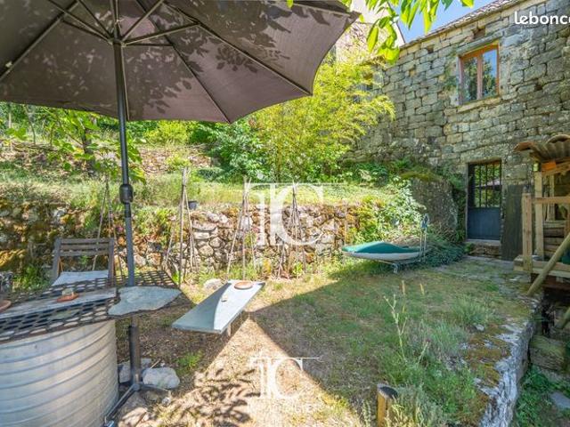 Maison 3 pièces 109 m²