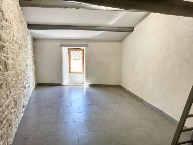 Maison 3 pièces, 109 m² à louer à Les Angles 30133