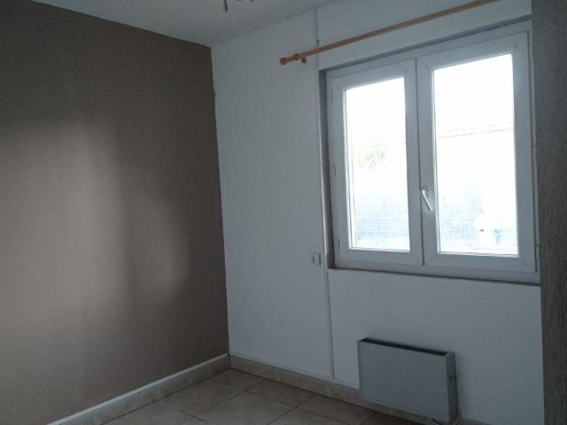 Maison 3 pièces, 100 m² à louer à Vendres 34350