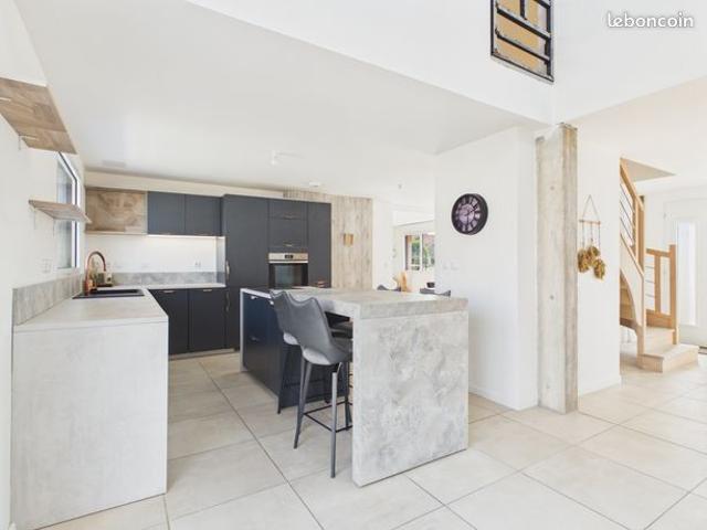 Maison 3 pièces 110 m²