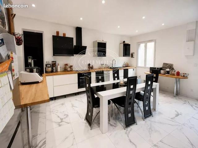 Maison 3 pièces 126 m²