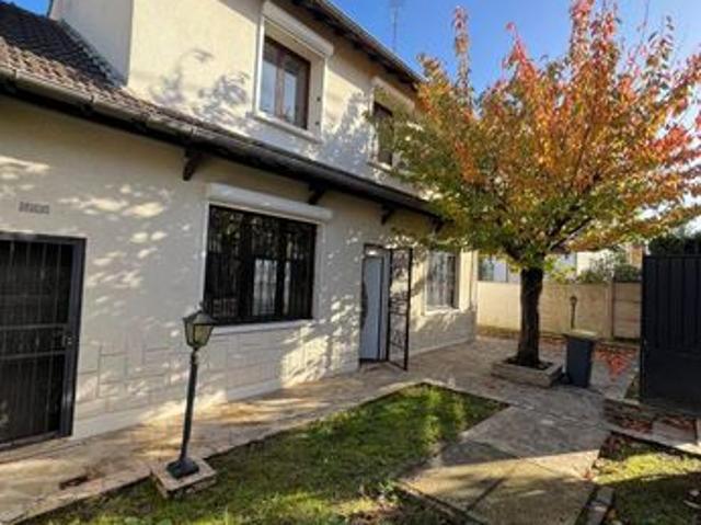 Maison 3 pièces 121 m²