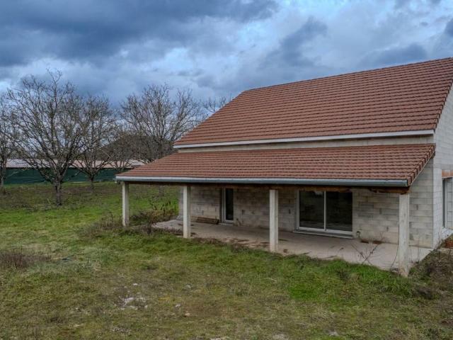 Maison 3 pièces 122 m²