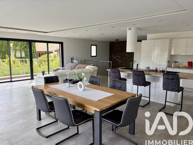 Maison 3 pièces 135 m²