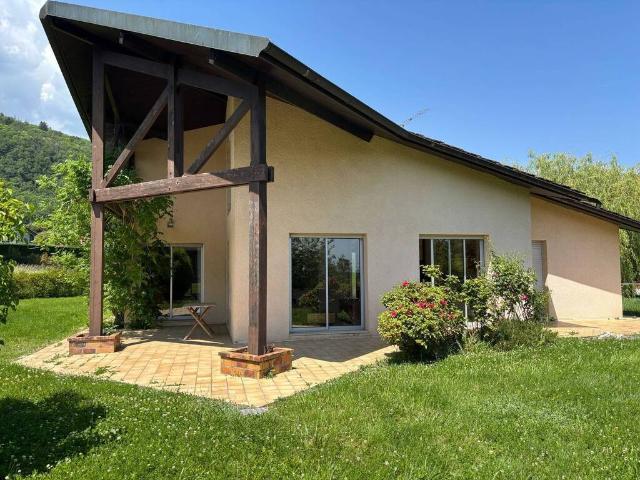Maison 3 pièces 136 m²