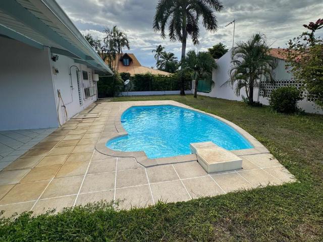 Maison 3 pièces 130 m²