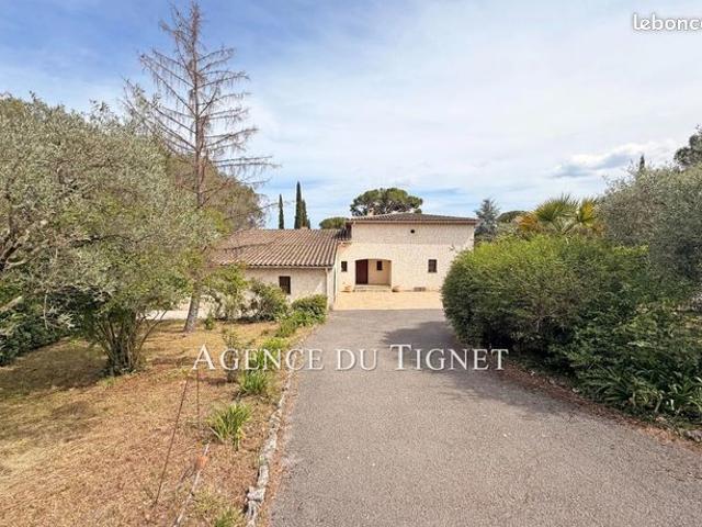 Maison 3 pièces 130 m²
