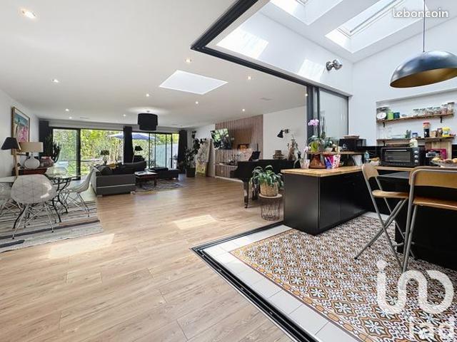 Maison 3 pièces 132 m²