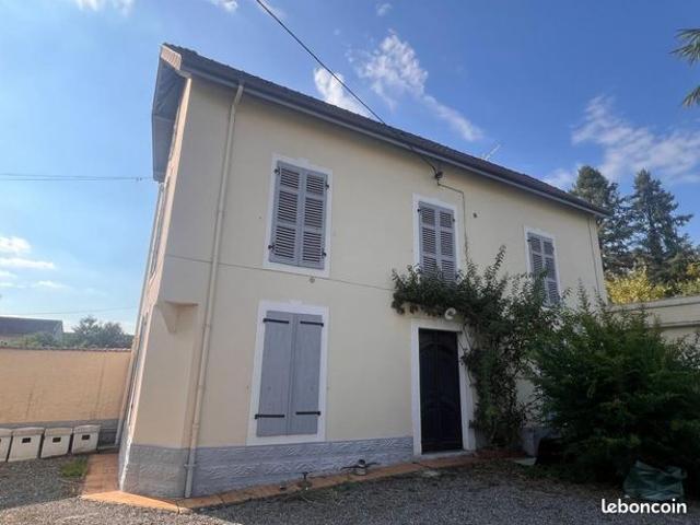 Maison 3 pièces 146 m²