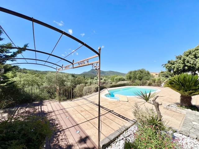 Maison 3 pièces 147 m²