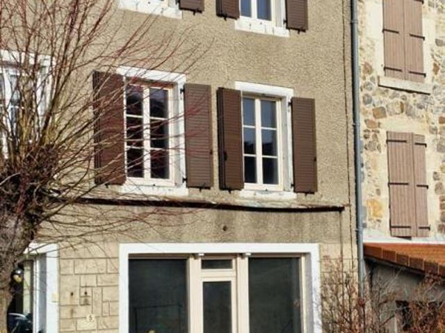 Maison 3 pièces 140 m²