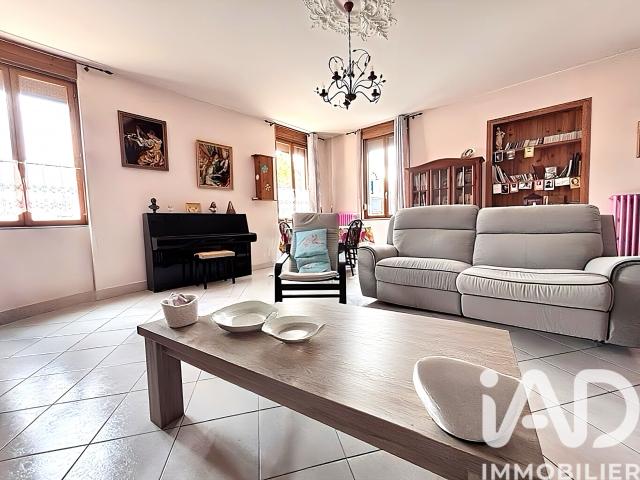 Maison 3 pièces 140 m²