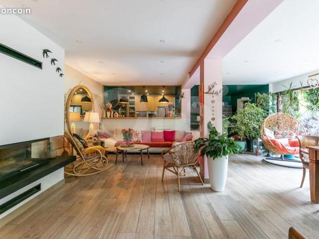 Maison 3 pièces 140 m²
