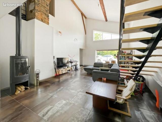 Maison 3 pièces 157 m²