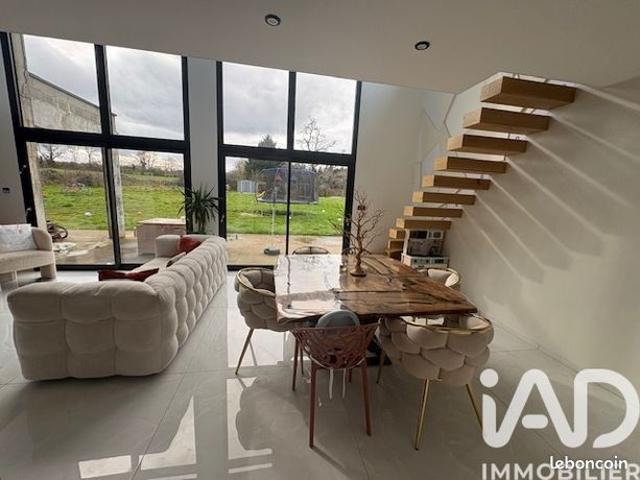 Maison 3 pièces 150 m²
