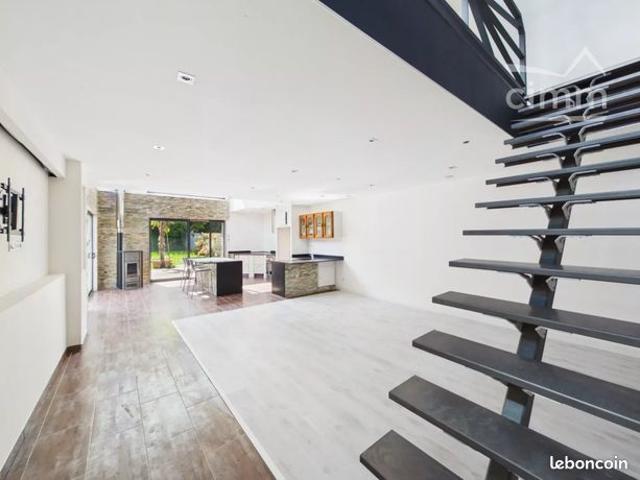 Maison 3 pièces 167 m²