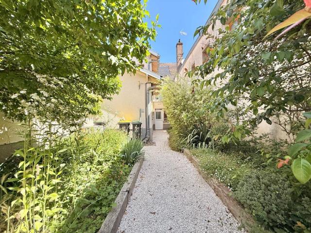 Maison 3 pièces 161 m²