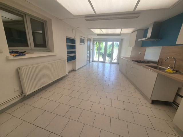 Maison 3 pièces 170 m²