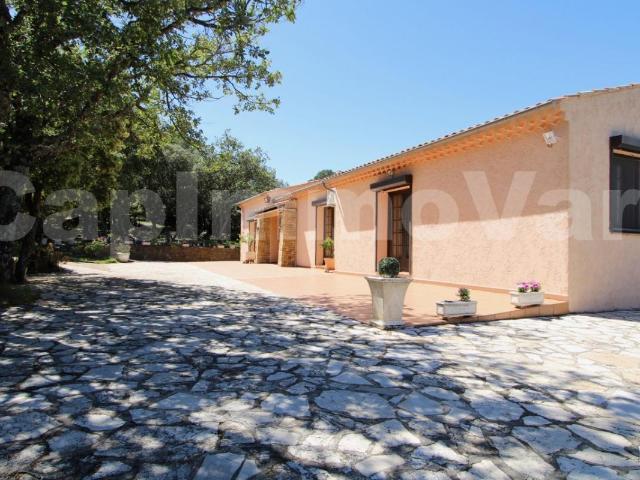 Maison 3 pièces 185 m²