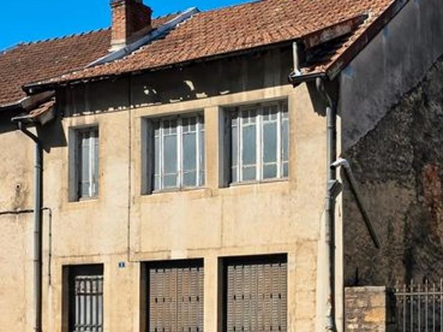 Maison 3 pièces 180 m²