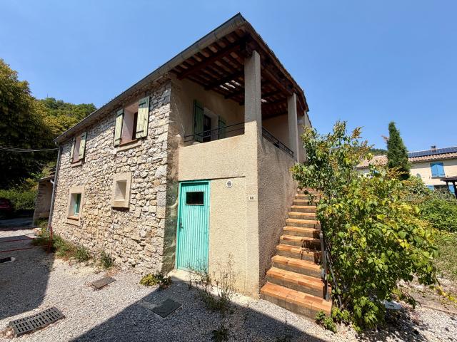 Maison 3 pièces 180 m²