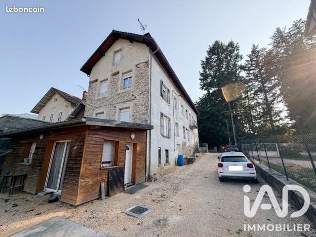 Maison 3 pièces 190 m²