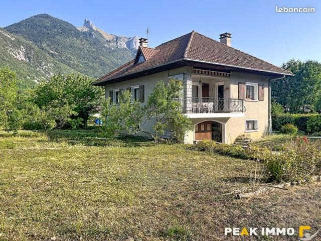 Maison 3 pièces 207 m²