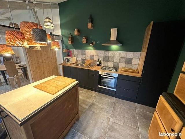 Maison 3 pièces 203 m²