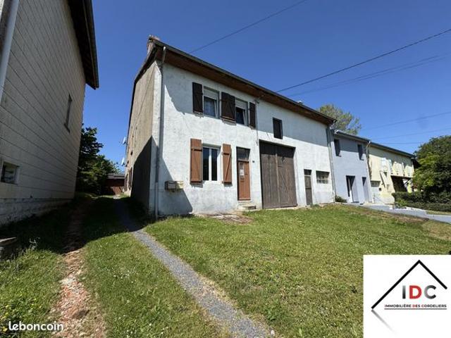 Maison 3 pièces 213 m²