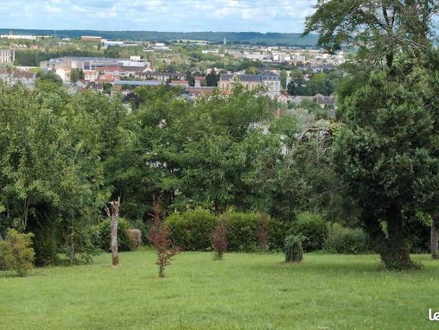 Maison 3 pièces 2350 m²