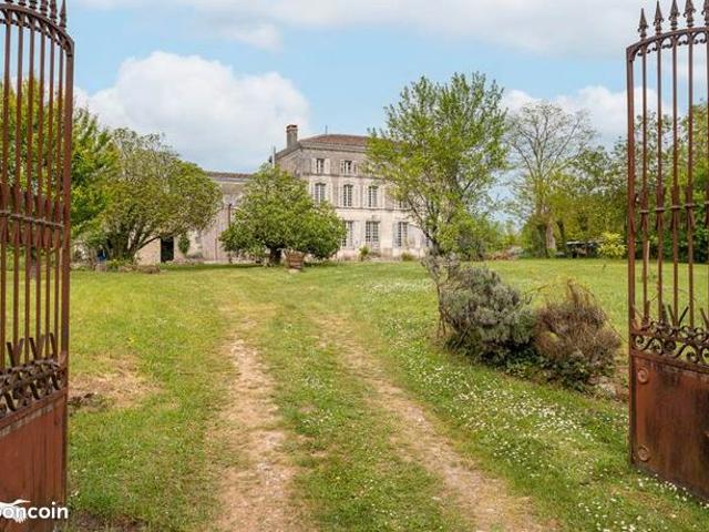 Maison 3 pièces 242 m²